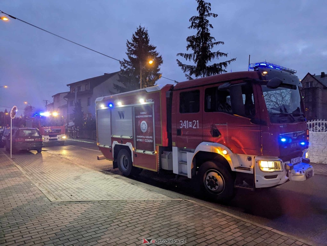 Jednostki gaśnicze w akcji na Poznańskiej [23.12.2024] - zdjęcie #6 - eOstroleka.pl