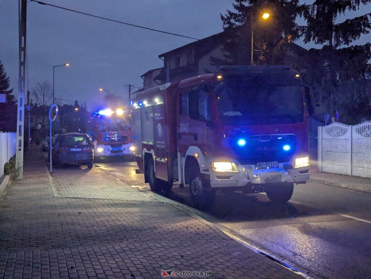 Jednostki gaśnicze w akcji na Poznańskiej [23.12.2024] - zdjęcie #1 - eOstroleka.pl