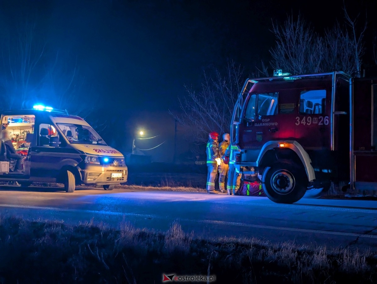 Wypadek w Czarnotrzewiu [23.12.2024] - zdjęcie #12 - eOstroleka.pl