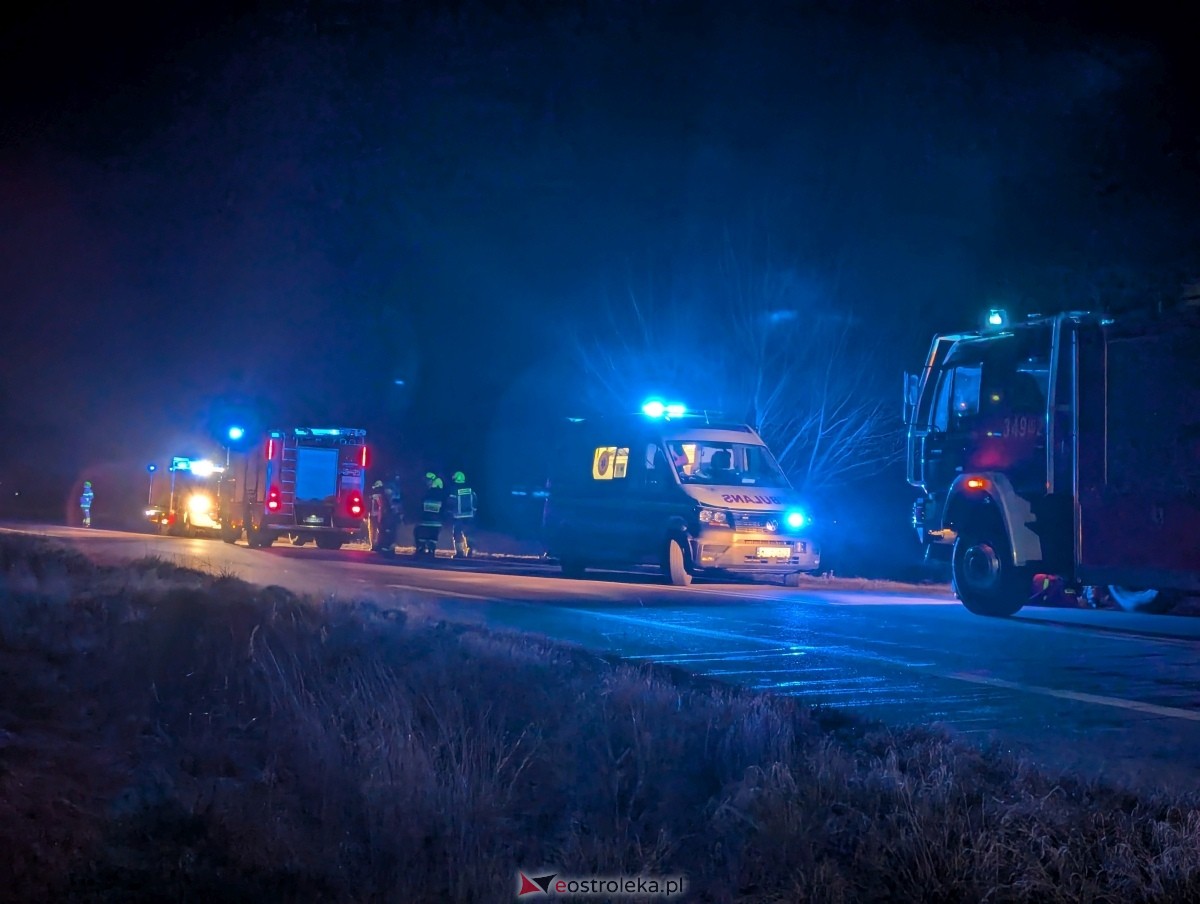 Wypadek w Czarnotrzewiu [23.12.2024] - zdjęcie #9 - eOstroleka.pl