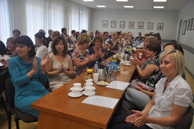 Nauczyciele zostali awansowani (29.VIII.2011) - zdjęcie #1 - eOstroleka.pl