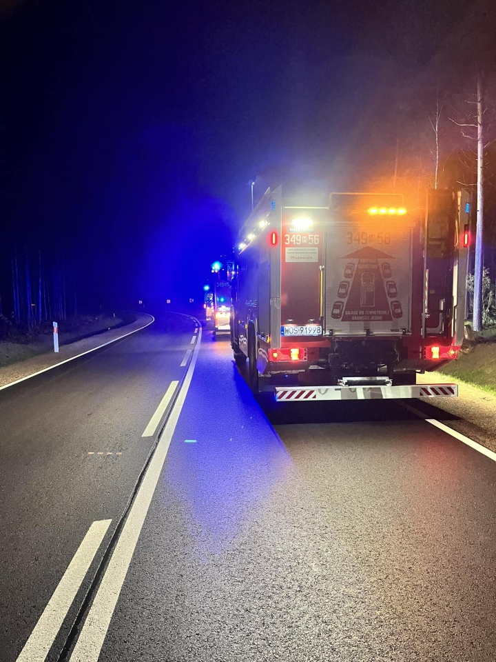 Wypadek w Złotej Górze [24.12.2024] - zdjęcie #4 - eOstroleka.pl