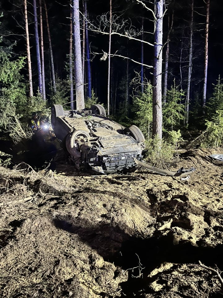 Wypadek w Złotej Górze [24.12.2024] - zdjęcie #3 - eOstroleka.pl