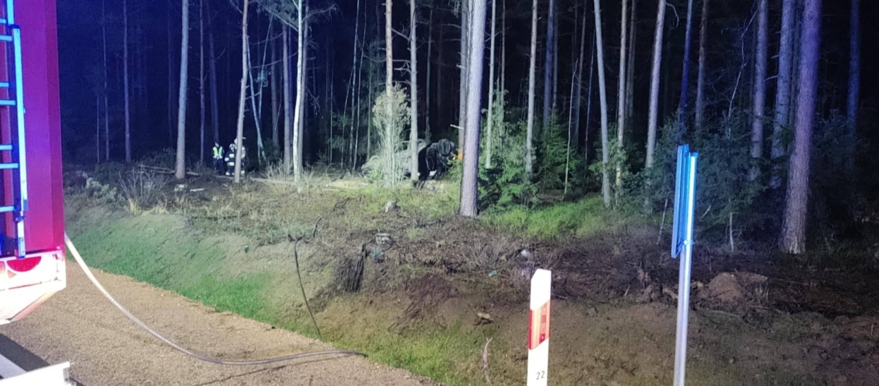 Wypadek w Złotej Górze [24.12.2024] - zdjęcie #2 - eOstroleka.pl