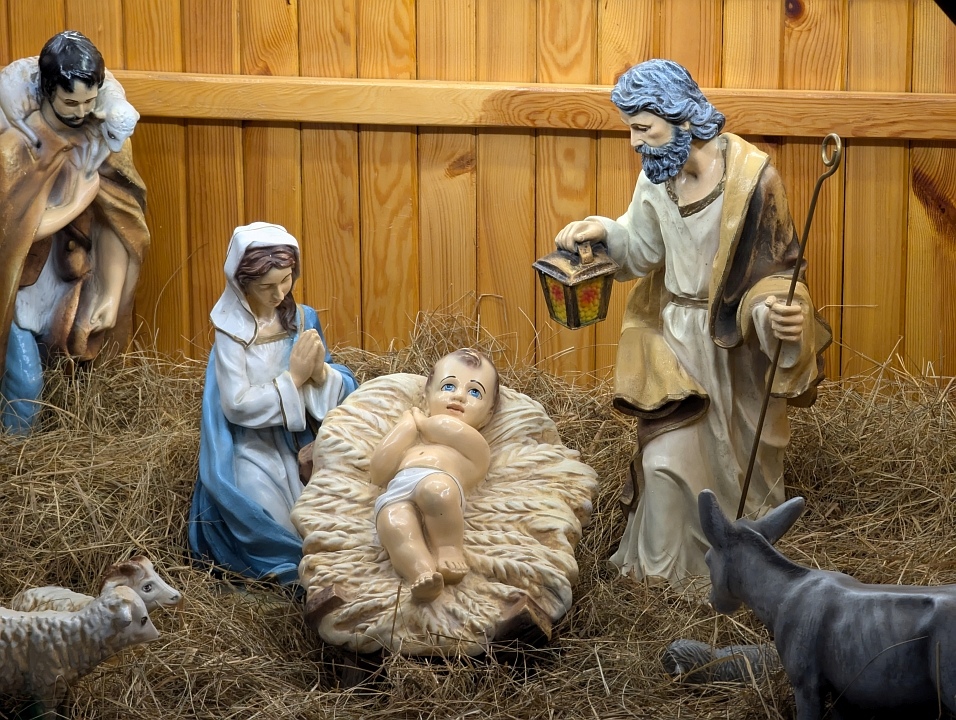 Bożonarodzeniowe szopki w kościołach w Ostrołęce i Rzekuniu [25.12.2024] - zdjęcie #27 - eOstroleka.pl