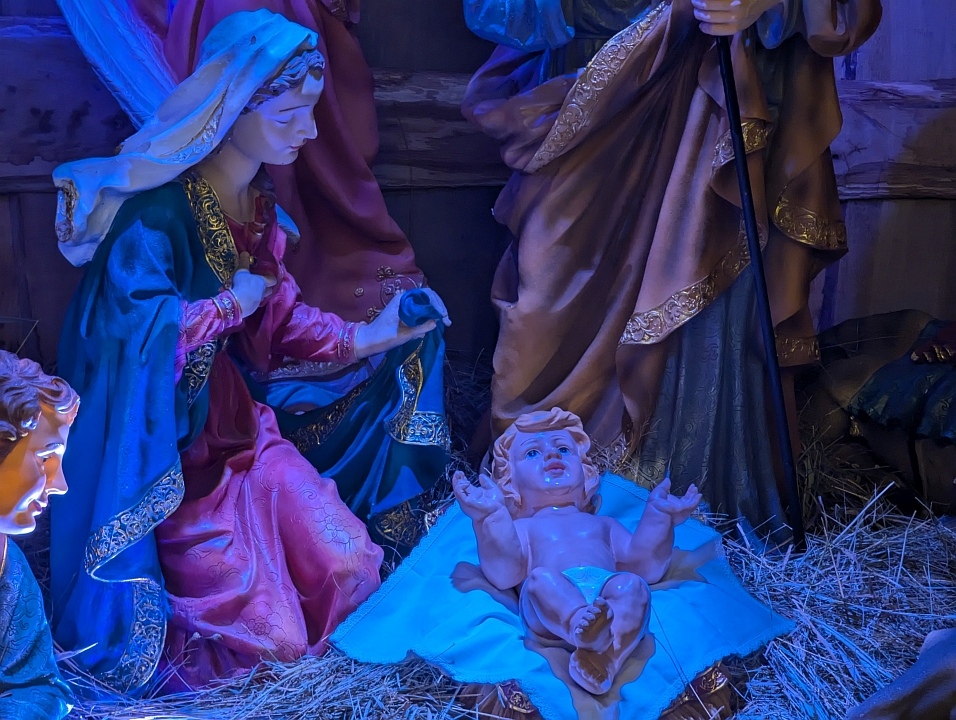 Bożonarodzeniowe szopki w kościołach w Ostrołęce i Rzekuniu [25.12.2024] - zdjęcie #15 - eOstroleka.pl