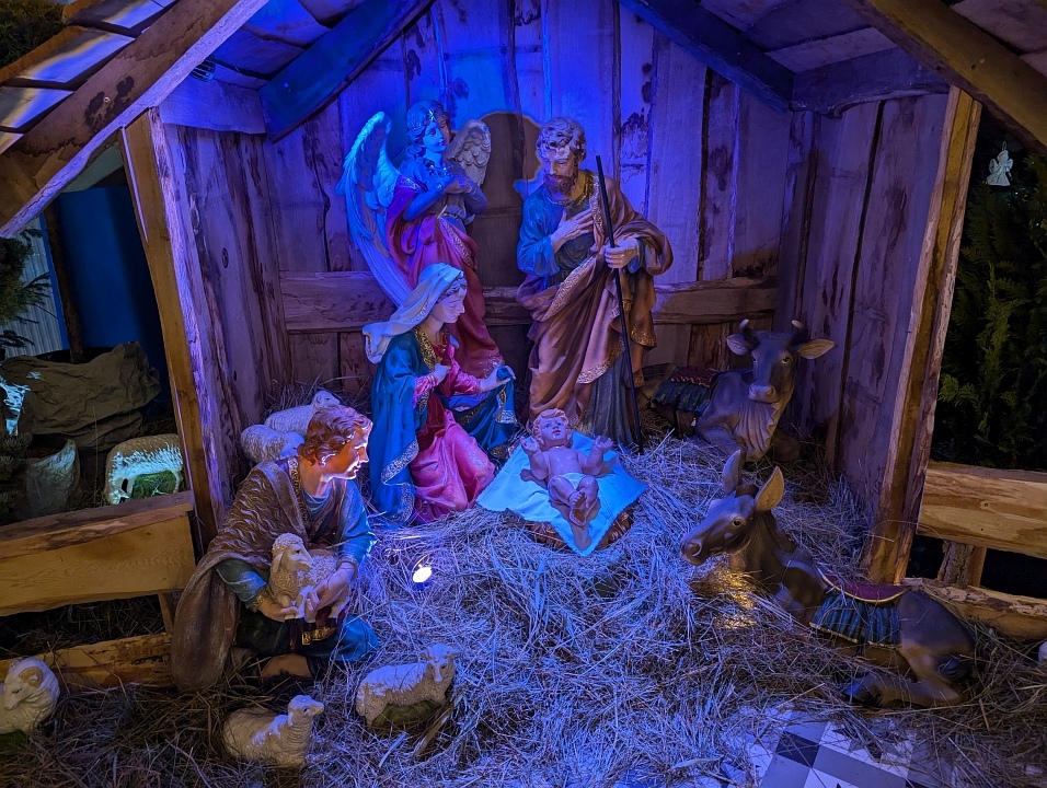 Bożonarodzeniowe szopki w kościołach w Ostrołęce i Rzekuniu [25.12.2024] - zdjęcie #13 - eOstroleka.pl