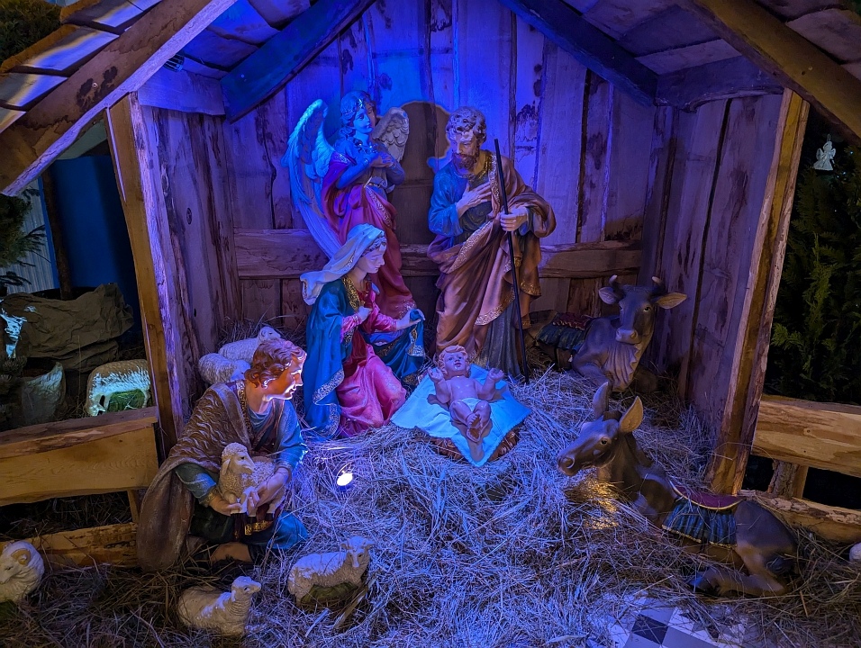 Bożonarodzeniowe szopki w kościołach w Ostrołęce i Rzekuniu [25.12.2024] - zdjęcie #12 - eOstroleka.pl