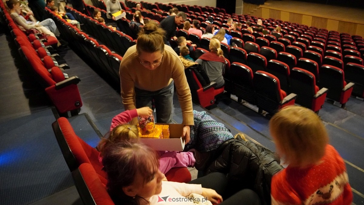 Mikołajkowe spotkanie w Kinie Jantar [28.12.2024] - zdjęcie #19 - eOstroleka.pl