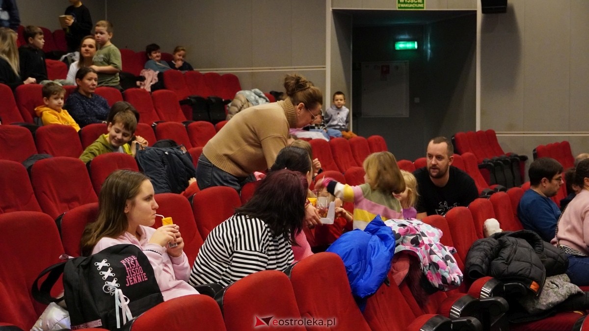 Mikołajkowe spotkanie w Kinie Jantar [28.12.2024] - zdjęcie #12 - eOstroleka.pl