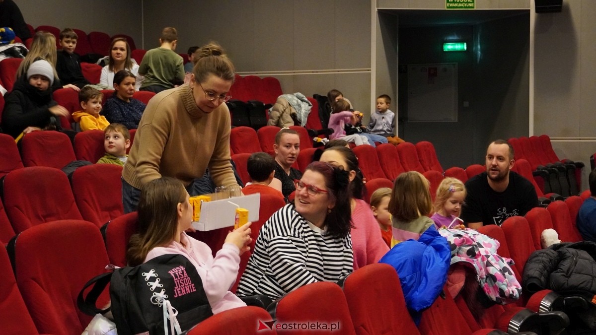Mikołajkowe spotkanie w Kinie Jantar [28.12.2024] - zdjęcie #11 - eOstroleka.pl