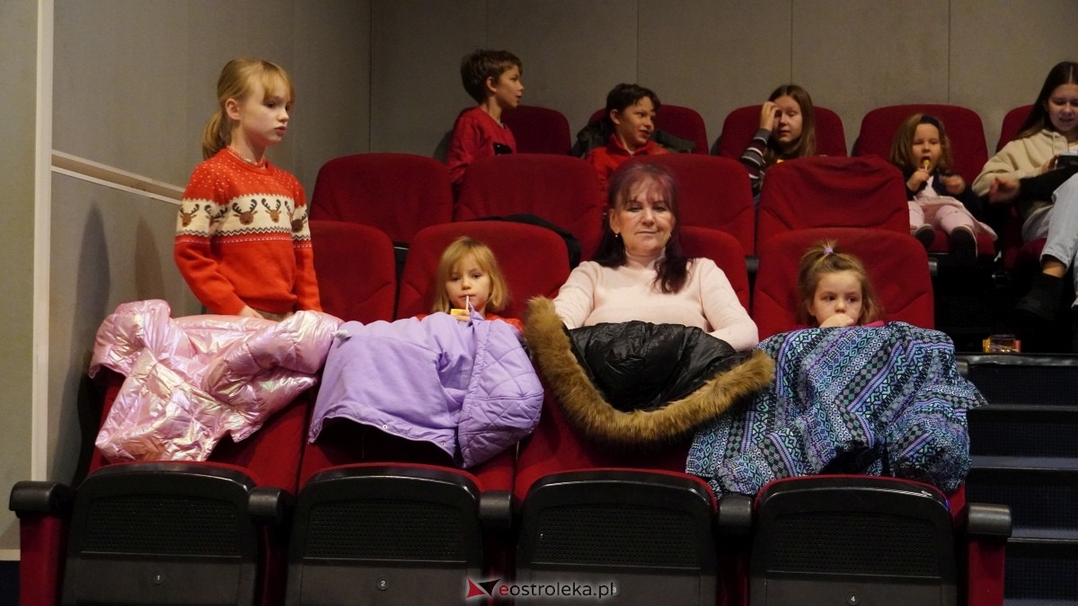 Mikołajkowe spotkanie w Kinie Jantar [28.12.2024] - zdjęcie #10 - eOstroleka.pl