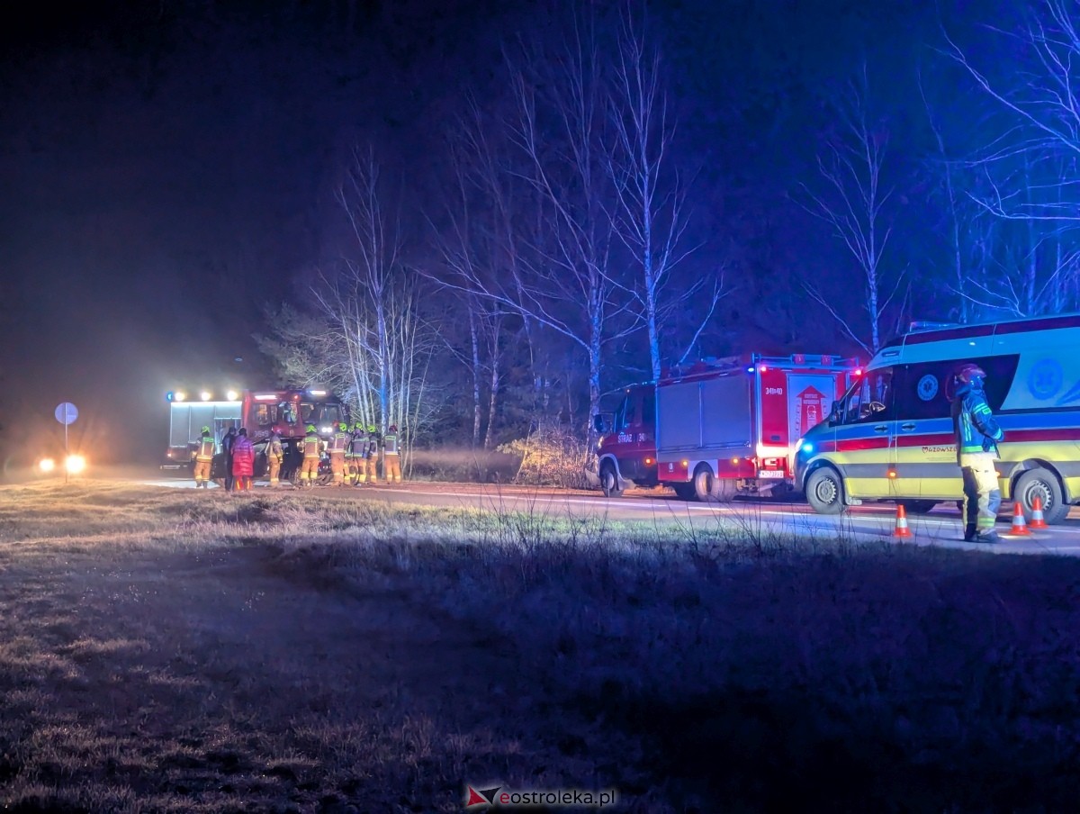 Wypadek w Łodziskach [29.12.2024] - zdjęcie #11 - eOstroleka.pl