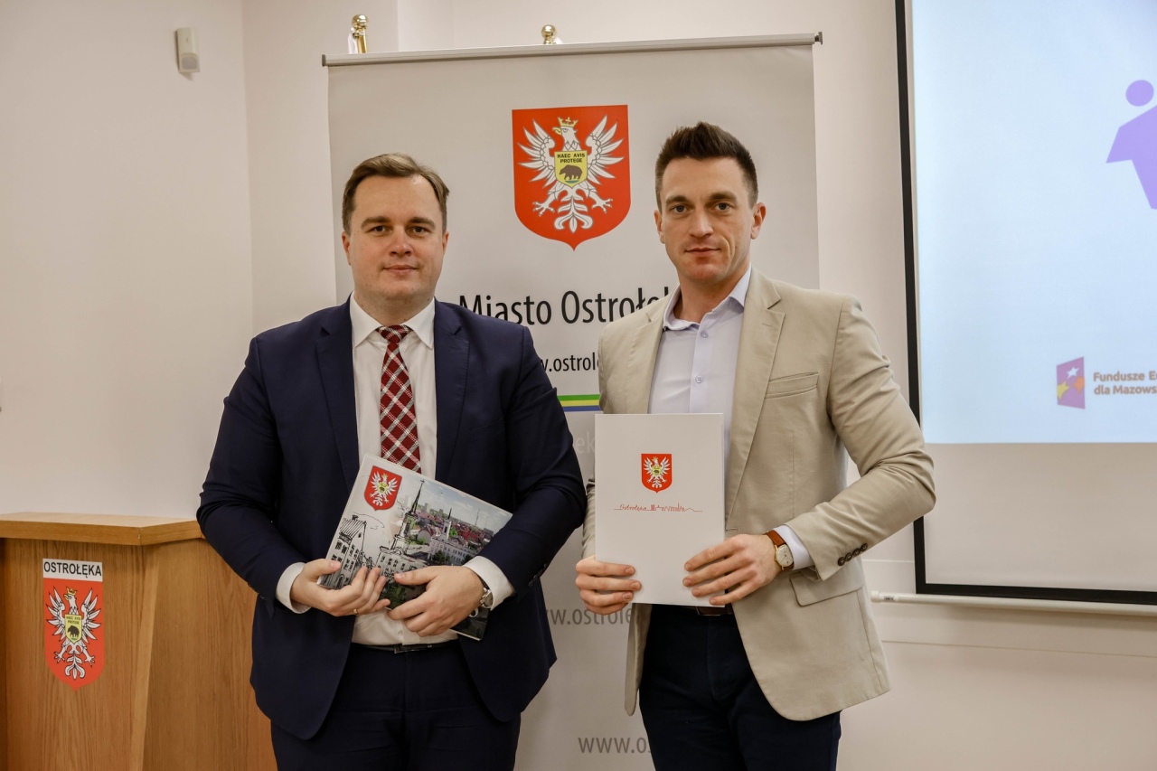 Podpisanie porozumienia w sprawie utworzenia Partnerstwa o nazwie Ostrołęcki Obszar Strategicznej Interwencji [30.12.2024] - zdjęcie #18 - eOstroleka.pl