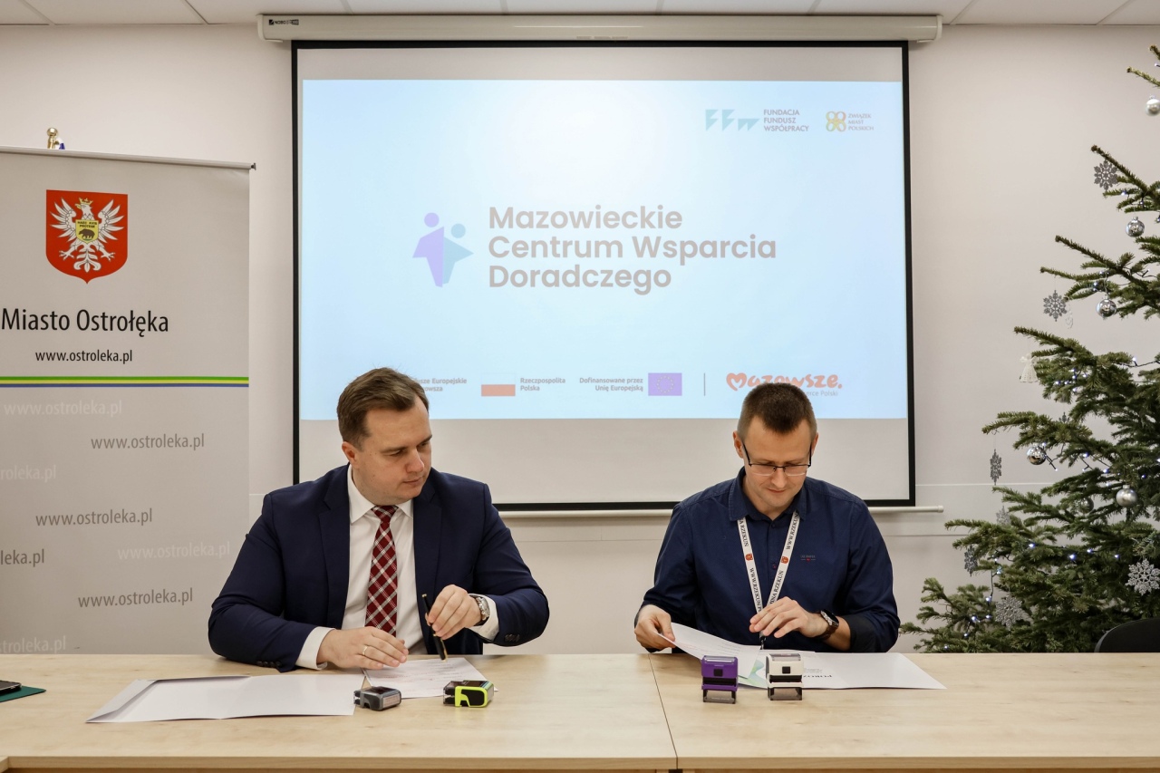 Podpisanie porozumienia w sprawie utworzenia Partnerstwa o nazwie Ostrołęcki Obszar Strategicznej Interwencji [30.12.2024] - zdjęcie #17 - eOstroleka.pl