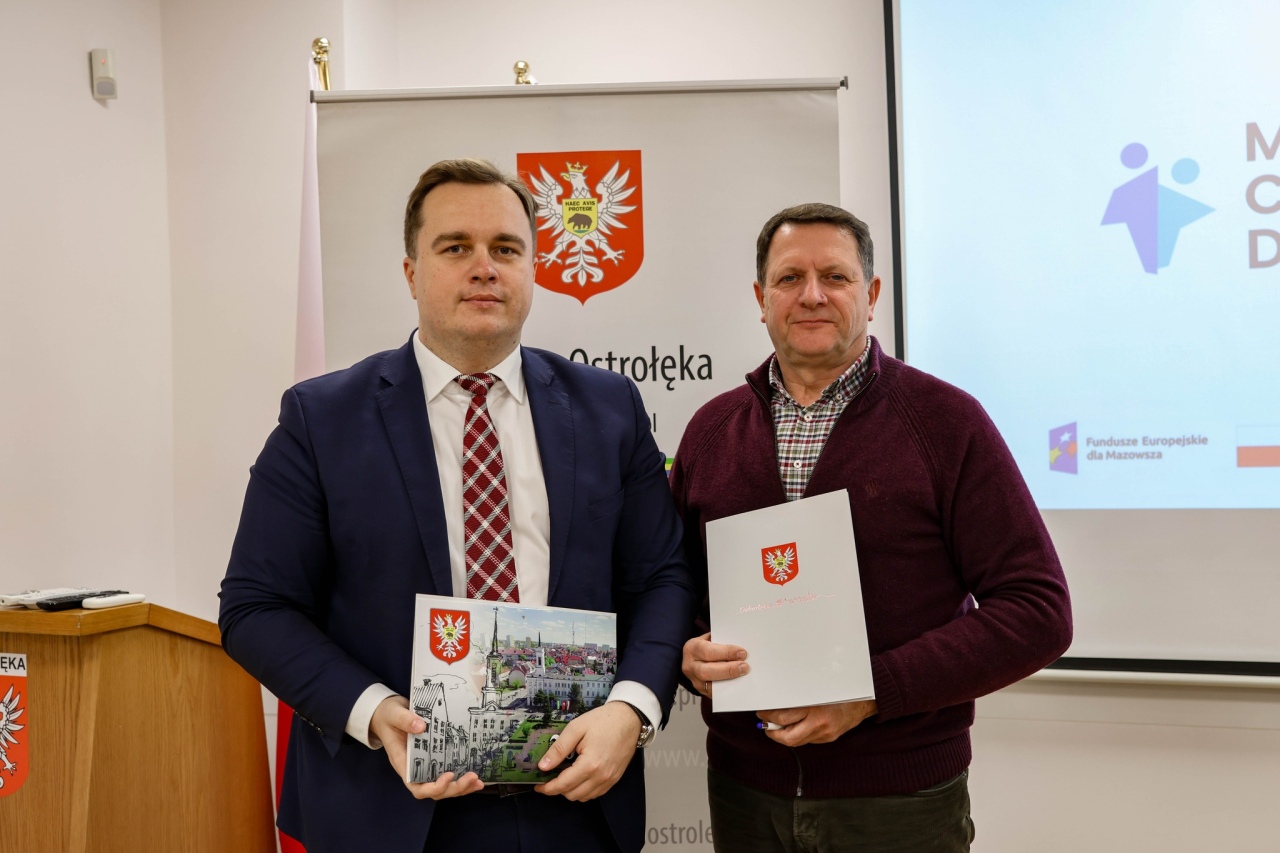 Podpisanie porozumienia w sprawie utworzenia Partnerstwa o nazwie Ostrołęcki Obszar Strategicznej Interwencji [30.12.2024] - zdjęcie #15 - eOstroleka.pl