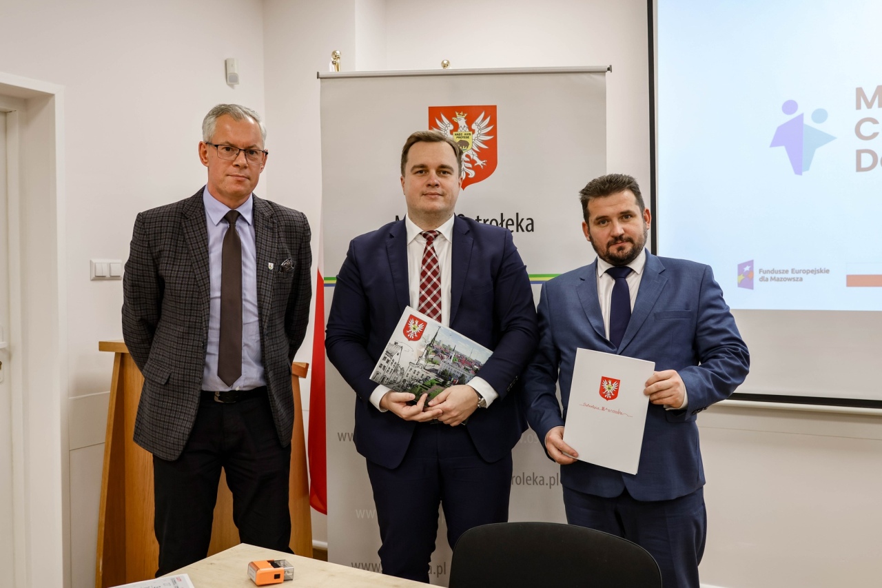 Podpisanie porozumienia w sprawie utworzenia Partnerstwa o nazwie Ostrołęcki Obszar Strategicznej Interwencji [30.12.2024] - zdjęcie #14 - eOstroleka.pl