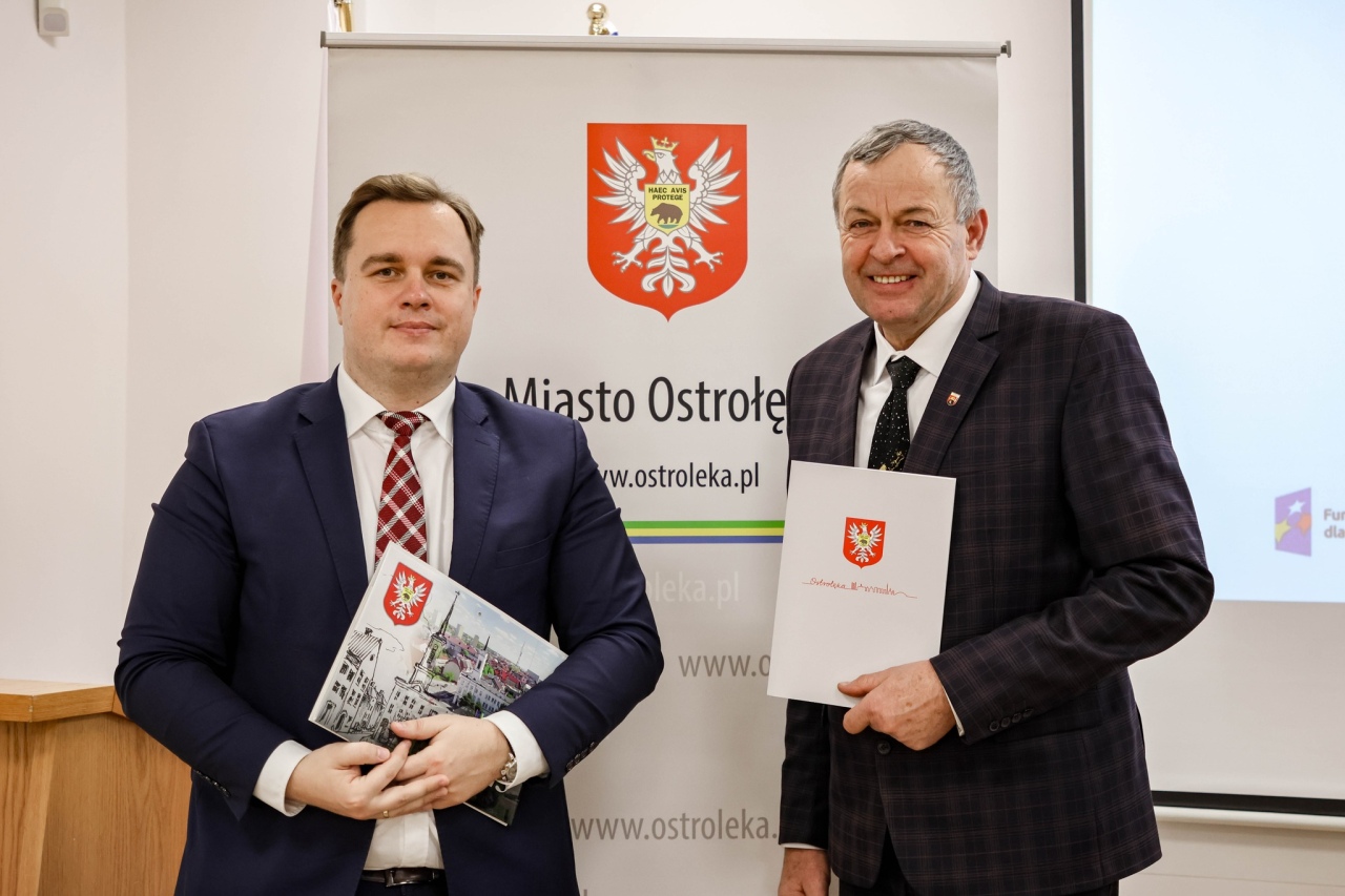 Podpisanie porozumienia w sprawie utworzenia Partnerstwa o nazwie Ostrołęcki Obszar Strategicznej Interwencji [30.12.2024] - zdjęcie #8 - eOstroleka.pl