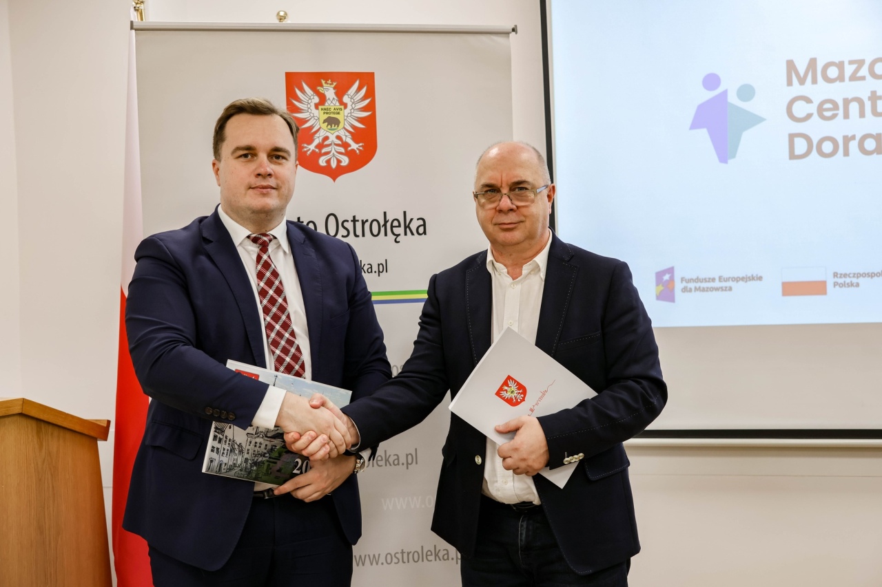 Podpisanie porozumienia w sprawie utworzenia Partnerstwa o nazwie Ostrołęcki Obszar Strategicznej Interwencji [30.12.2024] - zdjęcie #1 - eOstroleka.pl