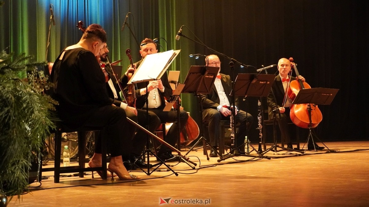 Sylwester 2024/25 w OCK [31.12.2024] - zdjęcie #29 - eOstroleka.pl