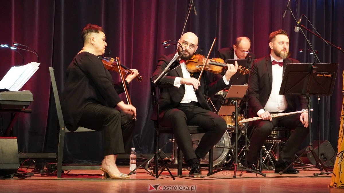 Sylwester 2024/25 w OCK [31.12.2024] - zdjęcie #17 - eOstroleka.pl