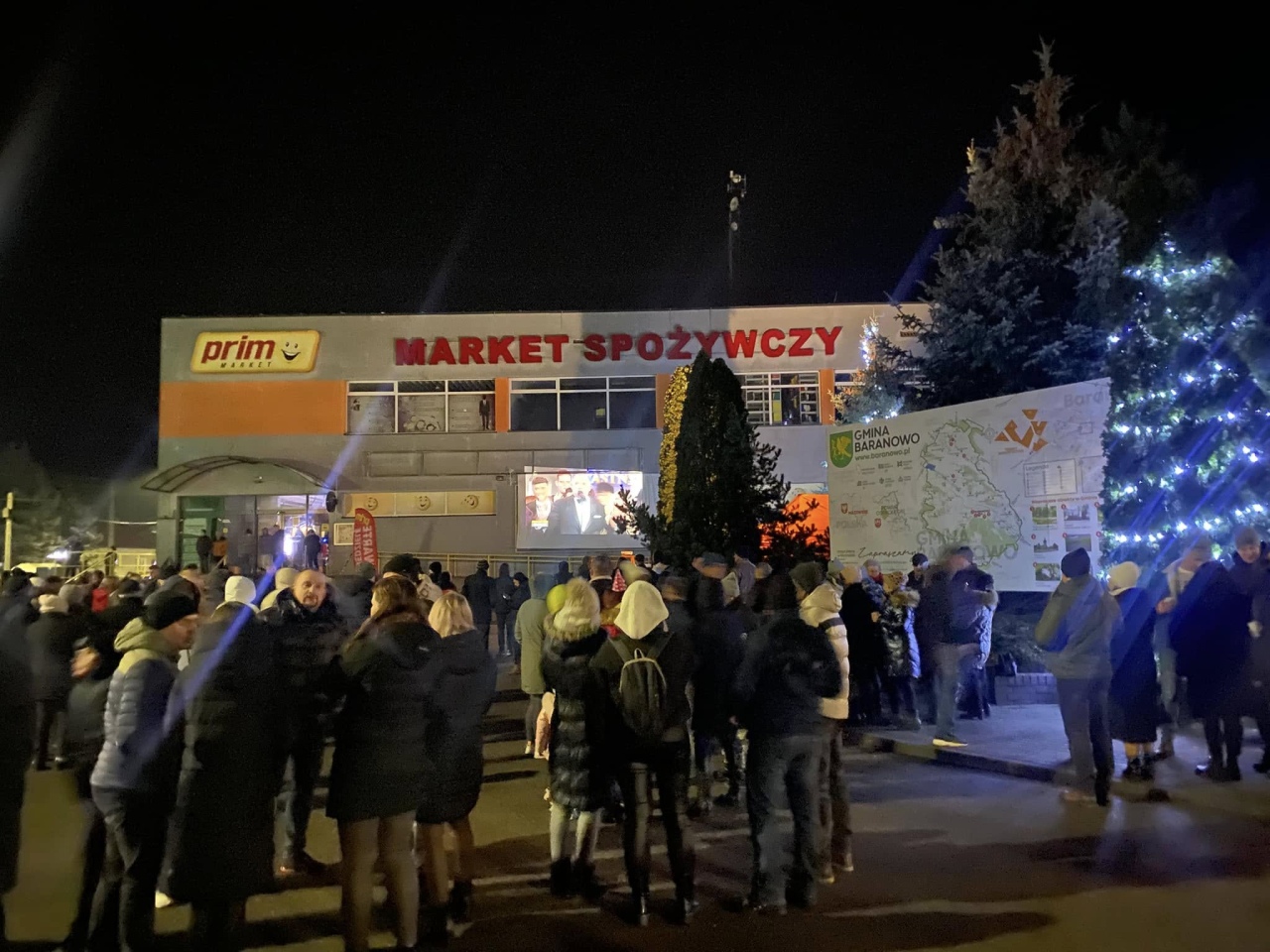 Wieczór sylwestrowy w Baranowie [31.12.2024] - zdjęcie #10 - eOstroleka.pl