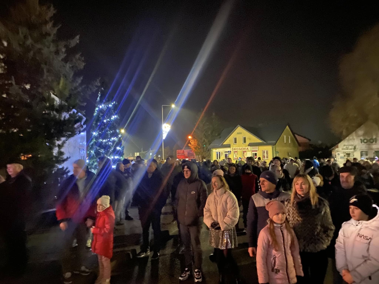 Wieczór sylwestrowy w Baranowie [31.12.2024] - zdjęcie #4 - eOstroleka.pl