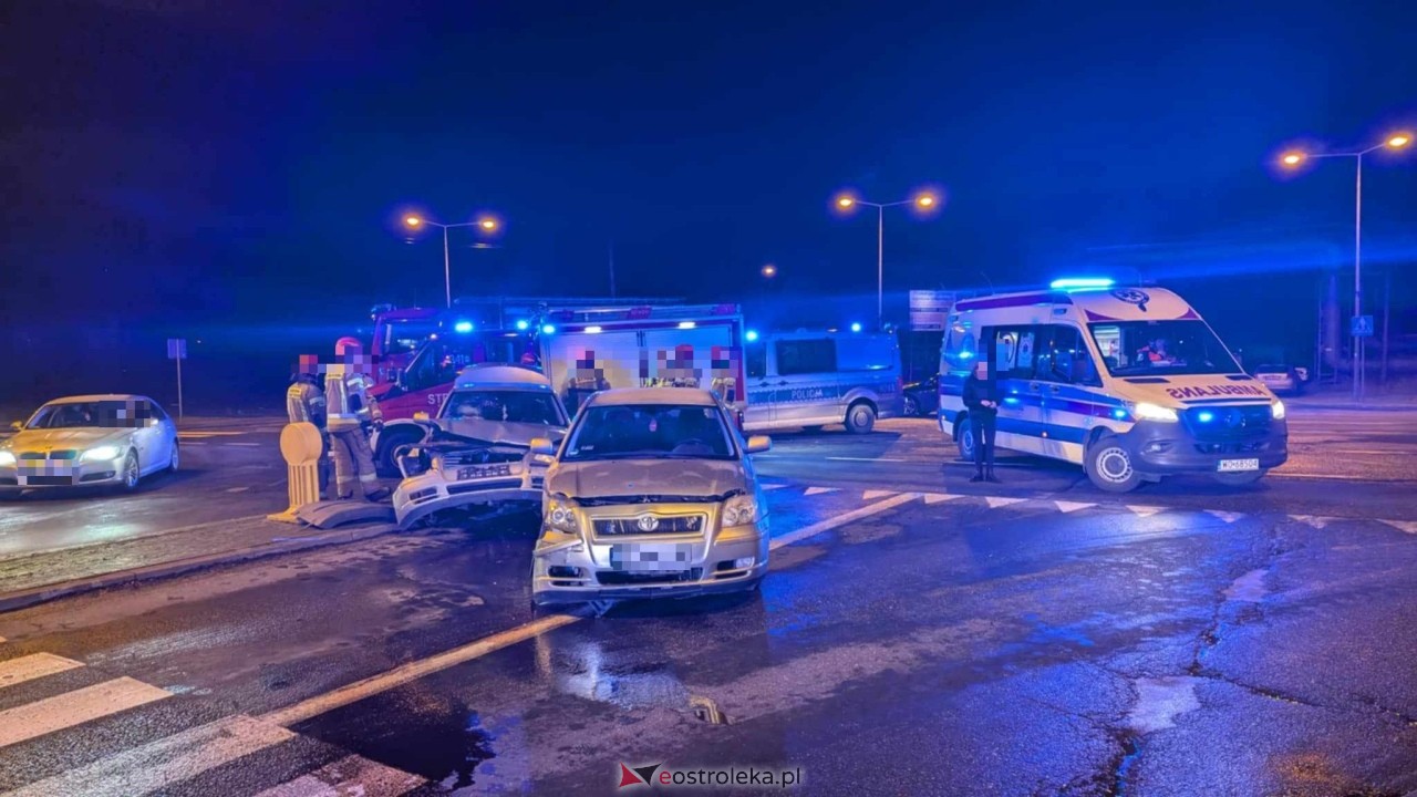Wypadek w Ostrołęce [02.01.2025] - zdjęcie #18 - eOstroleka.pl