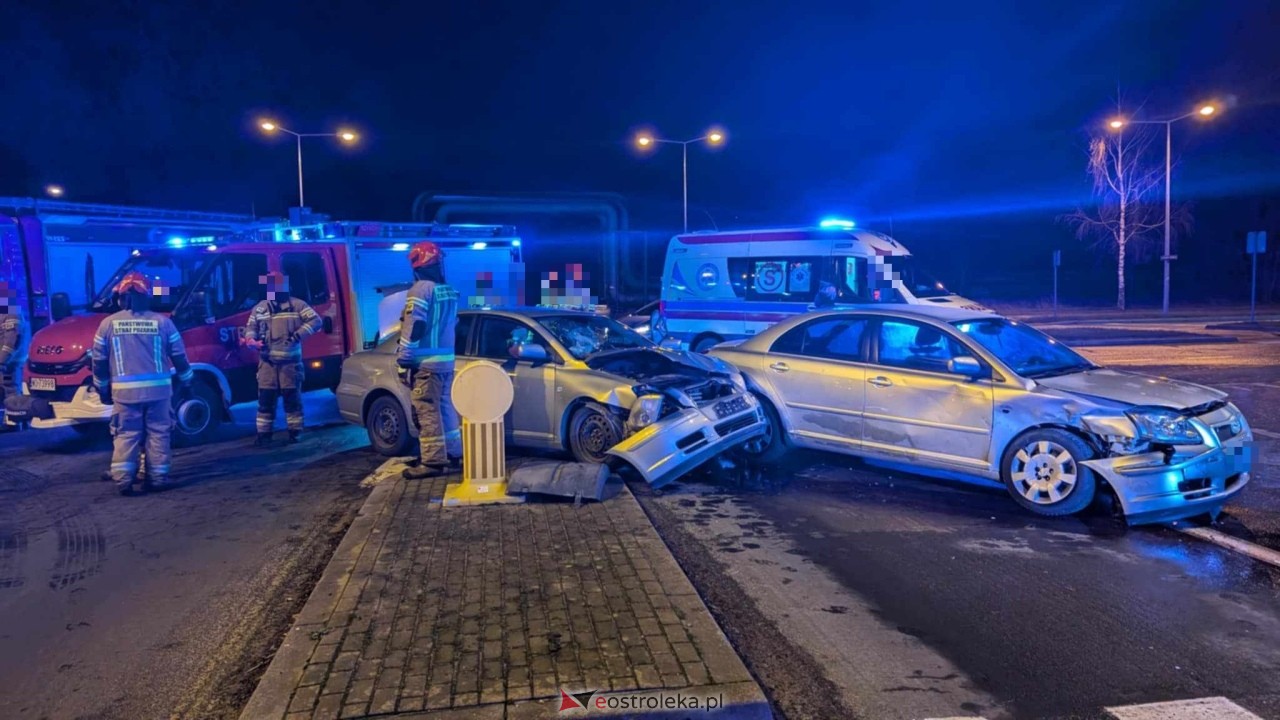 Wypadek w Ostrołęce [02.01.2025] - zdjęcie #16 - eOstroleka.pl