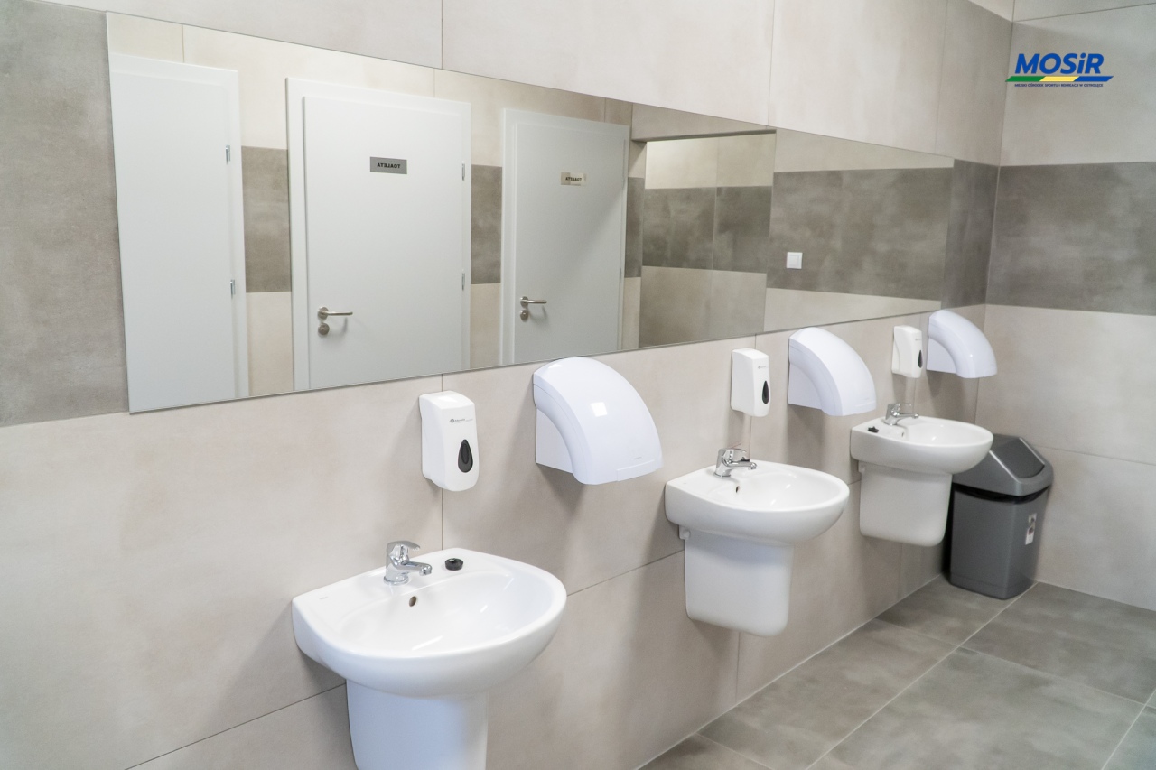 Szatnie przy ZSZ nr 1 po remoncie [02.01.2025] - zdjęcie #15 - eOstroleka.pl