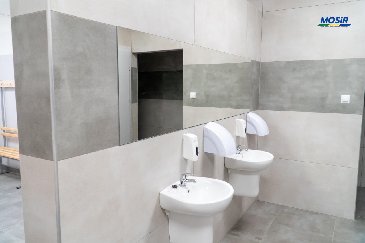 Szatnie przy ZSZ nr 1 po remoncie [02.01.2025] - zdjęcie #10 - eOstroleka.pl