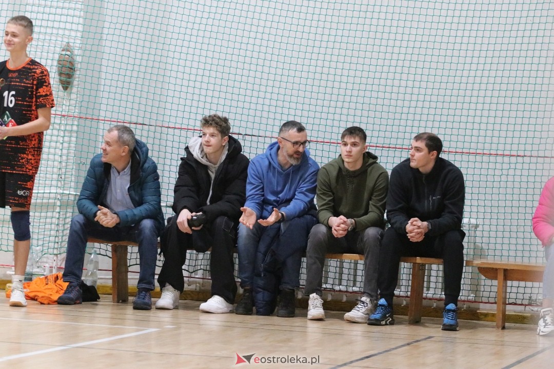 Charytatywny turniej siatkówki [03.01.2025] - zdjęcie #44 - eOstroleka.pl