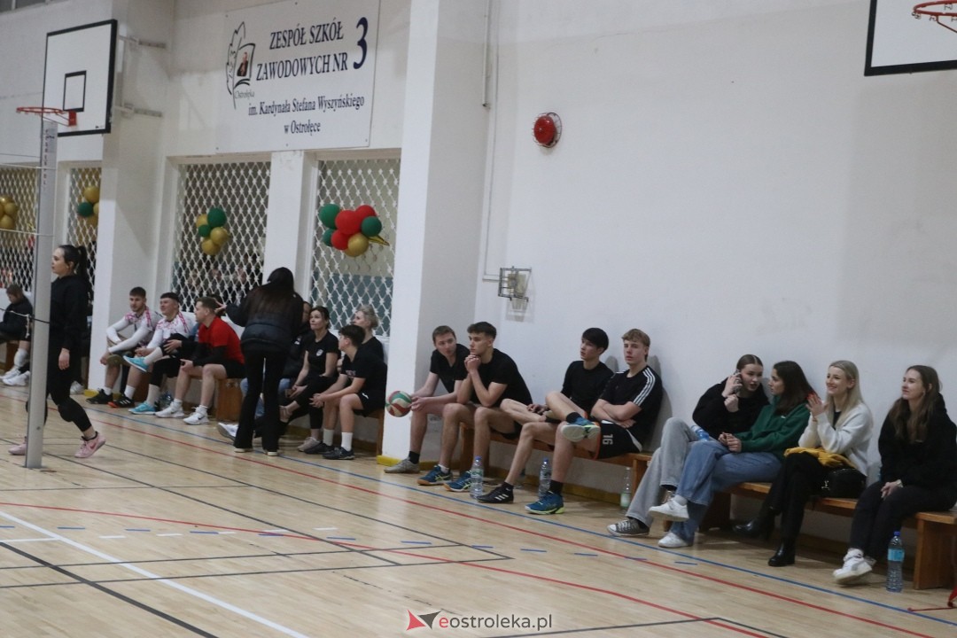 Charytatywny turniej siatkówki [03.01.2025] - zdjęcie #30 - eOstroleka.pl