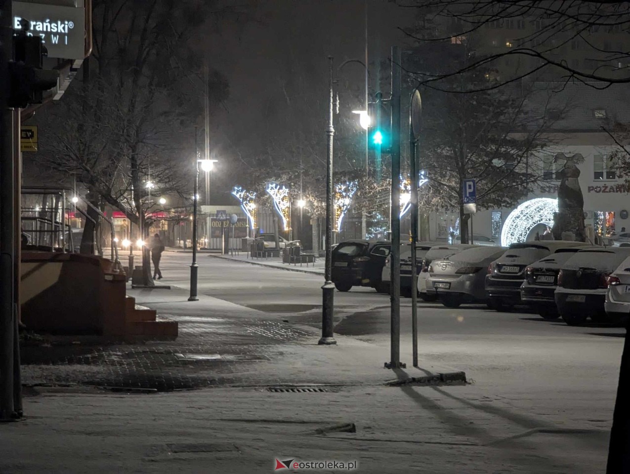 Ostrołęka pod śnieżną peleryną – chwilowy widok zimy [03.01.2025] - zdjęcie #12 - eOstroleka.pl
