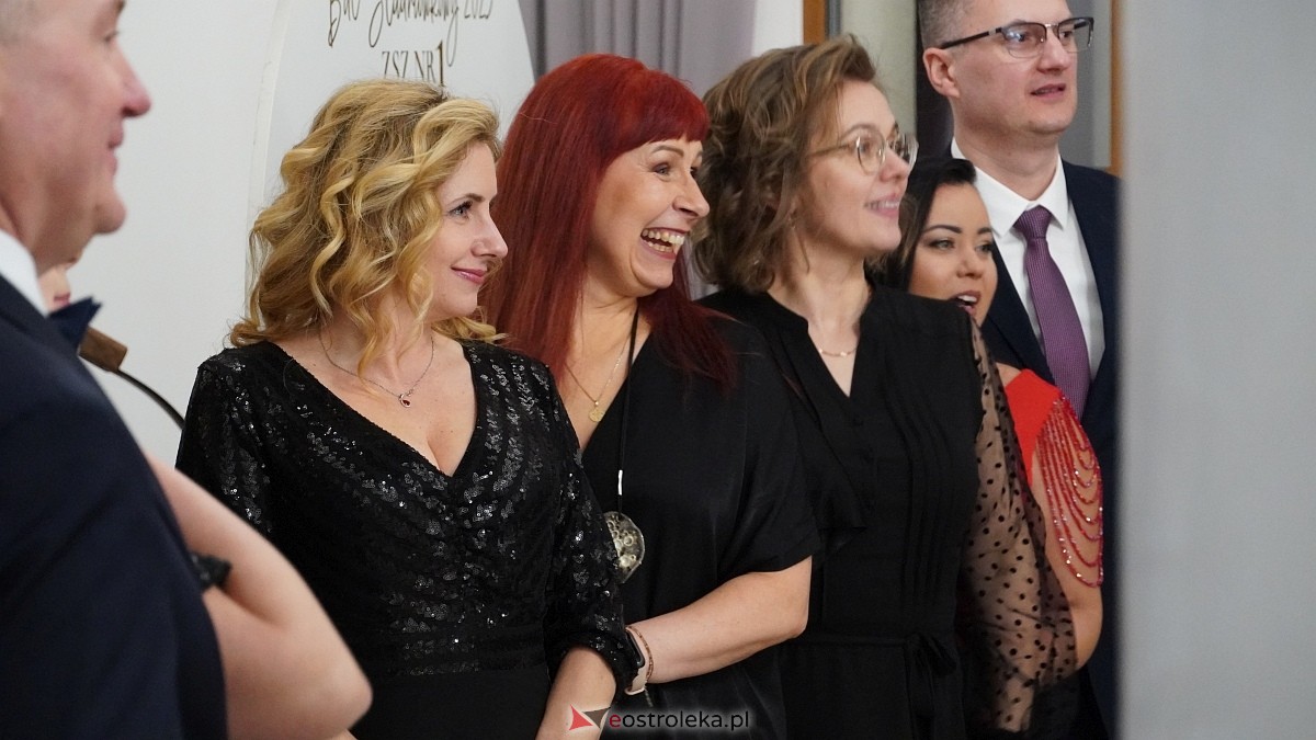 Studniówka ZSZ nr 1 [04.01.2025] - zdjęcie #64 - eOstroleka.pl