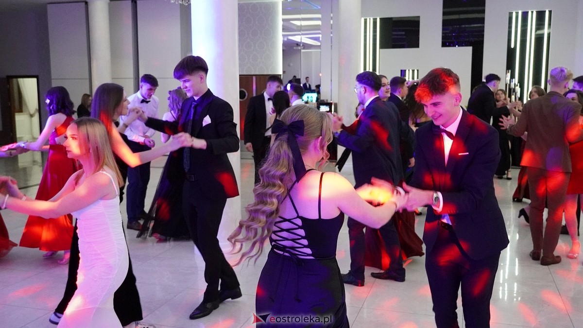 Studniówka ZSZ nr 1 [04.01.2025] - zdjęcie #37 - eOstroleka.pl