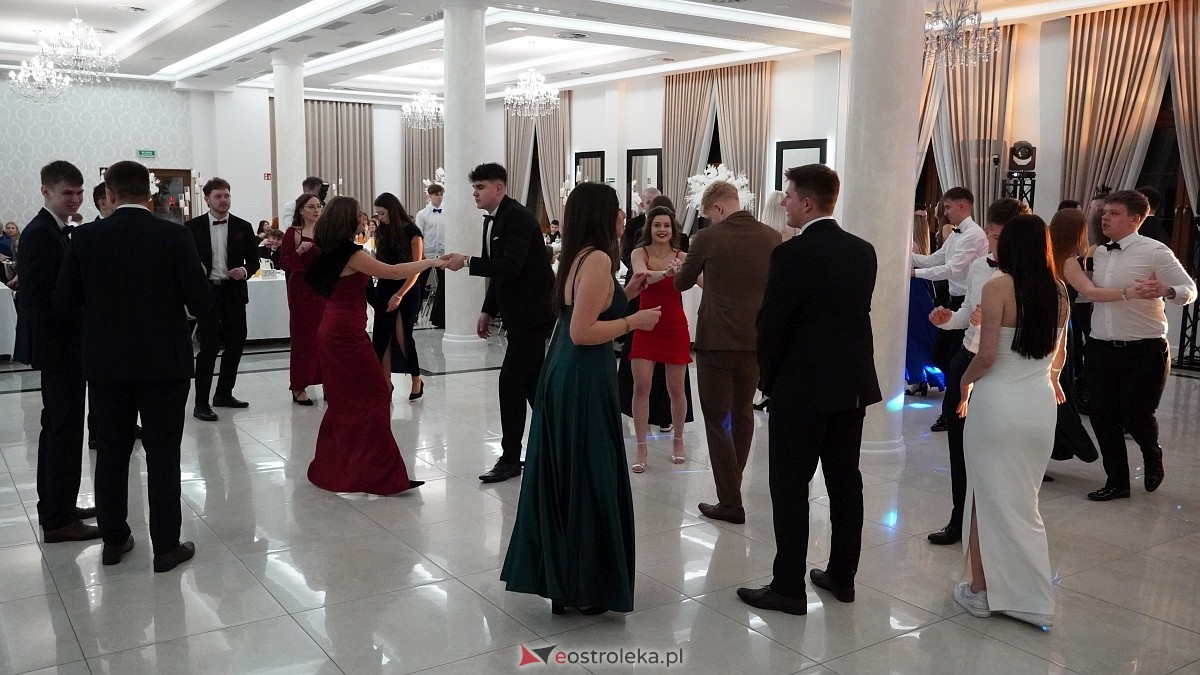 Studniówka ZSZ nr 1 [04.01.2025] - zdjęcie #14 - eOstroleka.pl