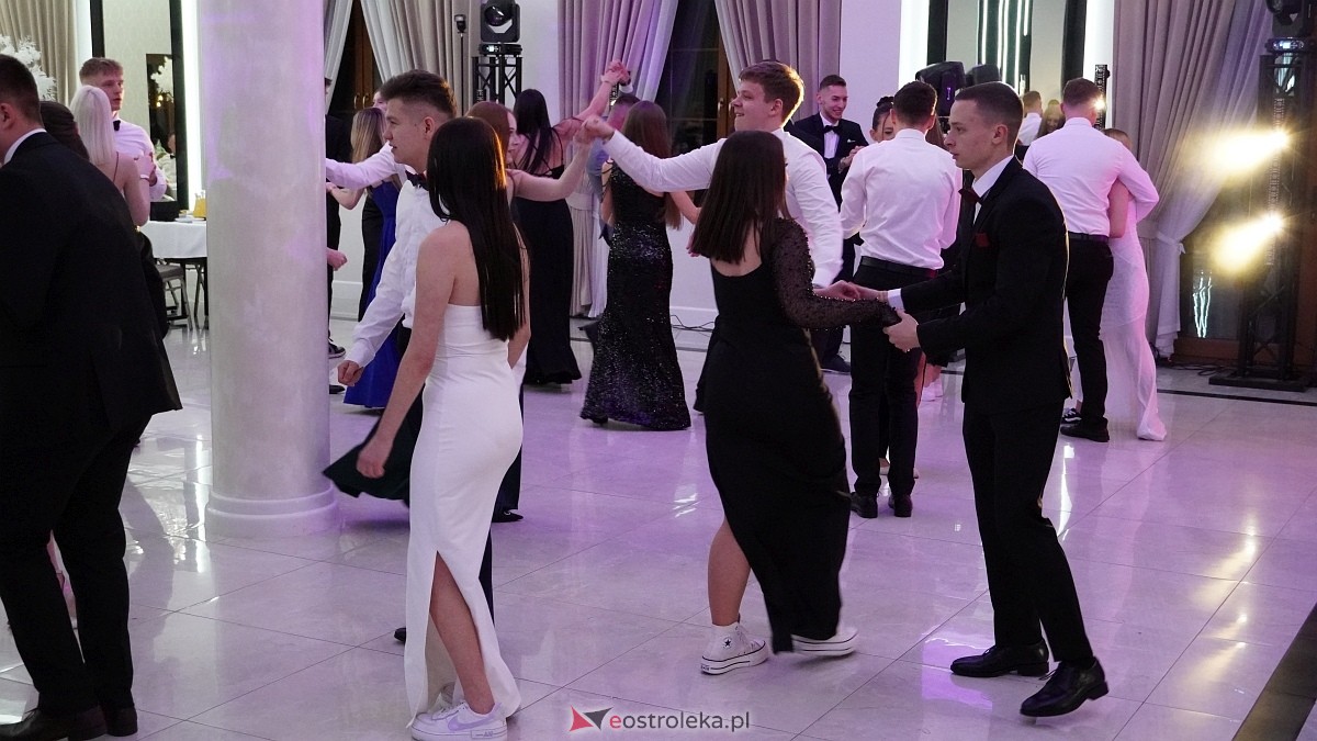 Studniówka ZSZ nr 1 [04.01.2025] - zdjęcie #13 - eOstroleka.pl