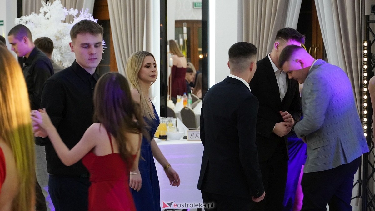 Studniówka ZSZ nr 1 [04.01.2025] - zdjęcie #8 - eOstroleka.pl