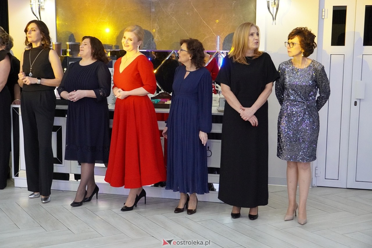 Studniówka III LO w Ostrołęce [4.01.2025] - zdjęcie #355 - eOstroleka.pl