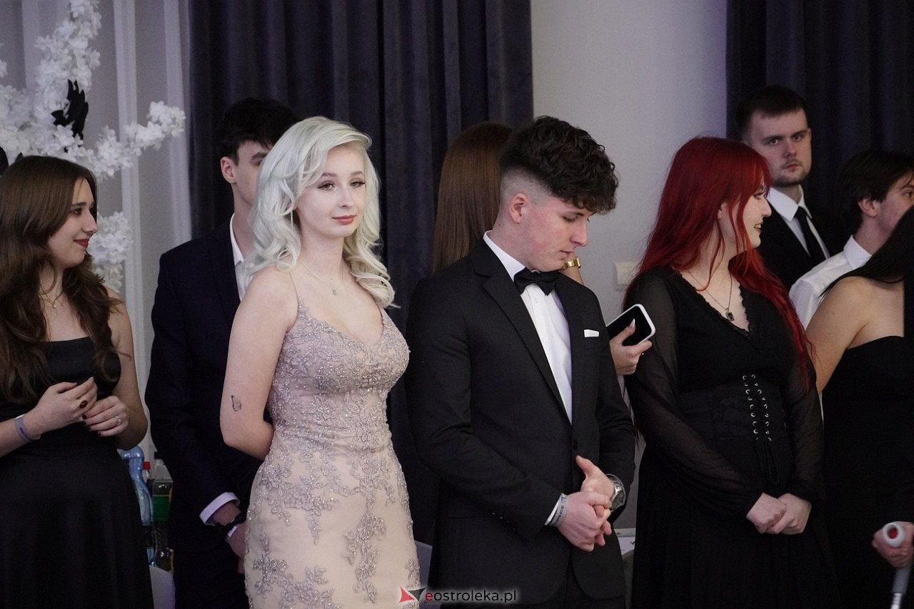 Studniówka III LO w Ostrołęce [4.01.2025] - zdjęcie #350 - eOstroleka.pl