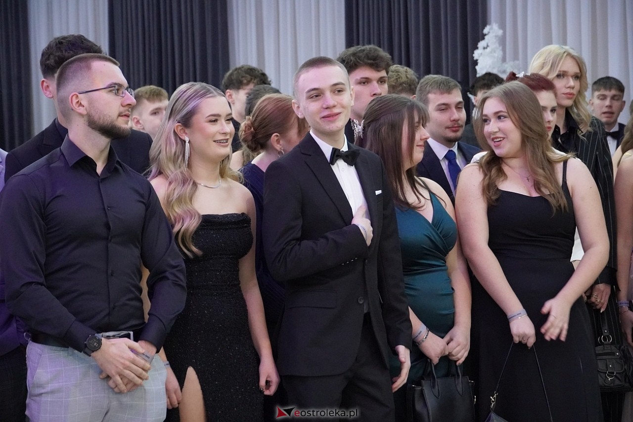 Studniówka III LO w Ostrołęce [4.01.2025] - zdjęcie #345 - eOstroleka.pl
