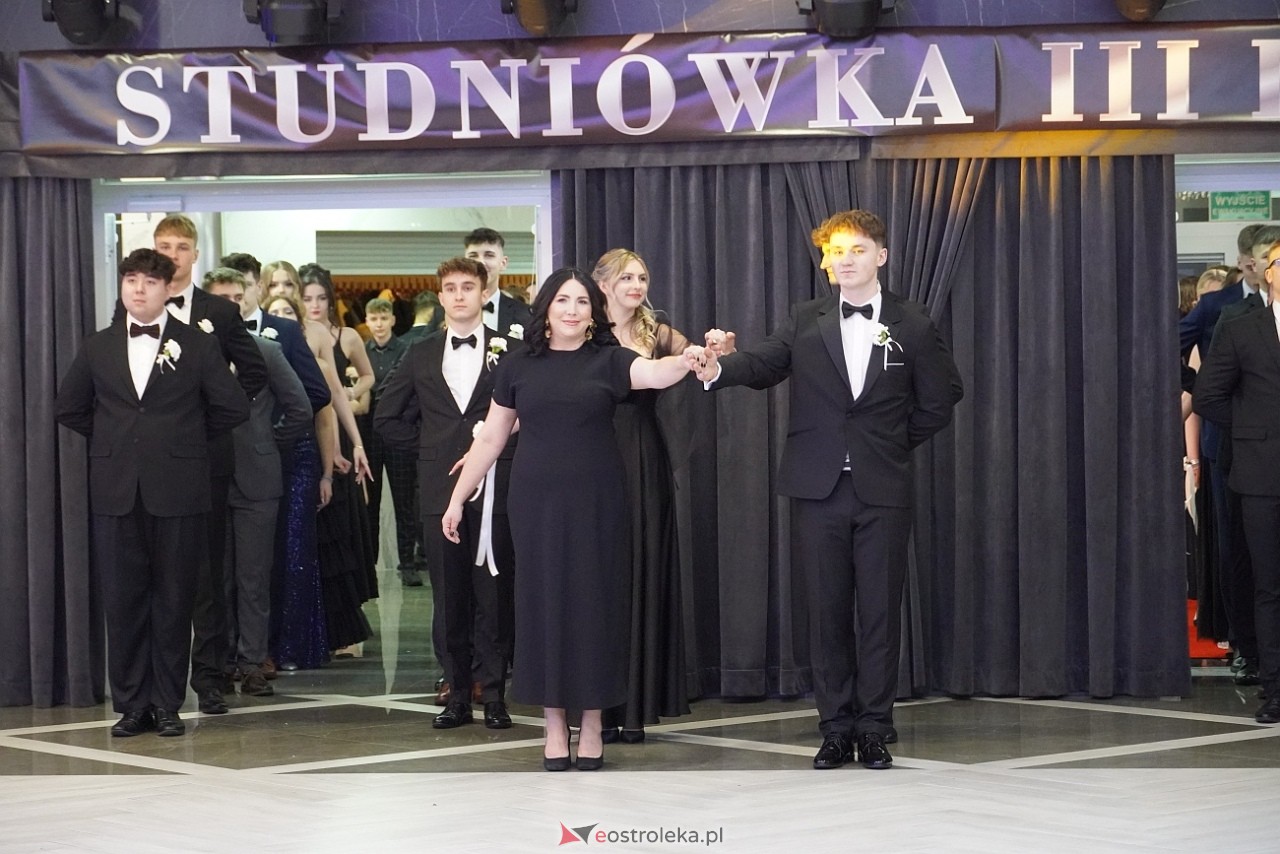 Studniówka III LO w Ostrołęce [4.01.2025] - zdjęcie #336 - eOstroleka.pl