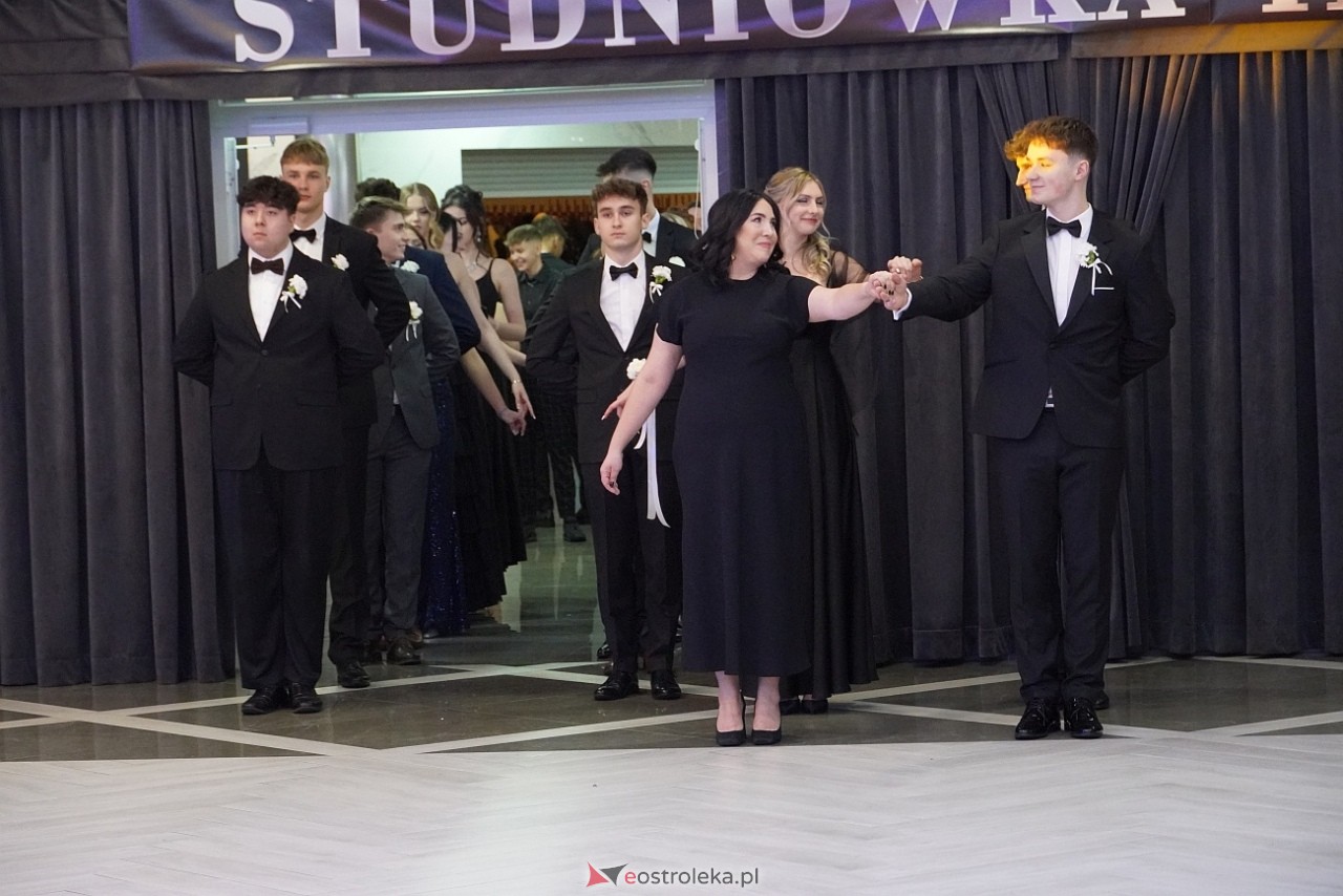 Studniówka III LO w Ostrołęce [4.01.2025] - zdjęcie #334 - eOstroleka.pl