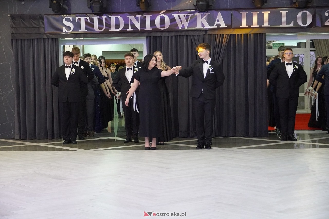 Studniówka III LO w Ostrołęce [4.01.2025] - zdjęcie #333 - eOstroleka.pl