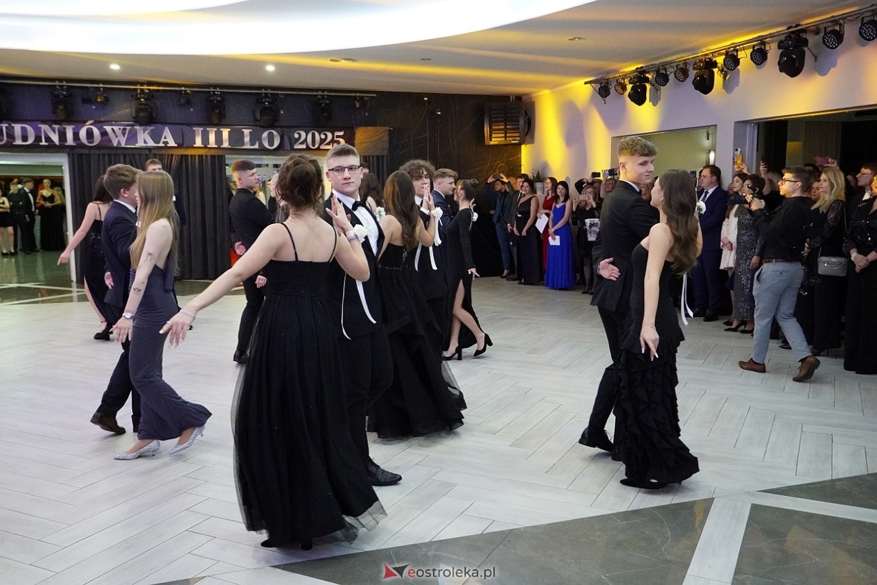 Studniówka III LO w Ostrołęce [4.01.2025] - zdjęcie #327 - eOstroleka.pl