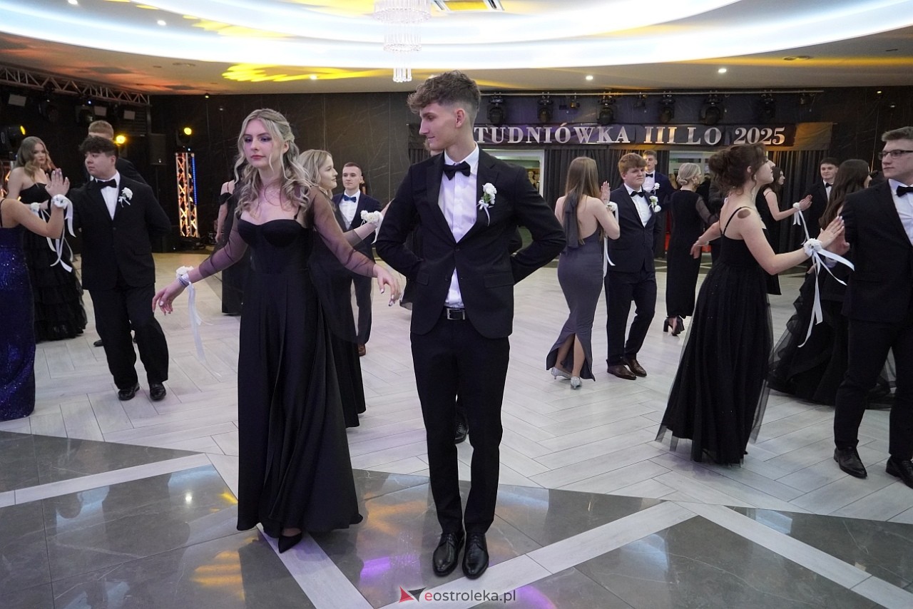 Studniówka III LO w Ostrołęce [4.01.2025] - zdjęcie #326 - eOstroleka.pl