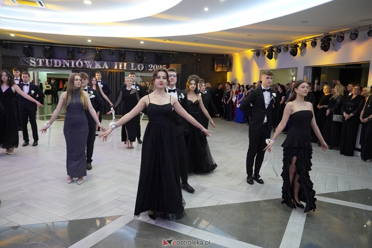 Studniówka III LO w Ostrołęce [4.01.2025] - zdjęcie #325 - eOstroleka.pl