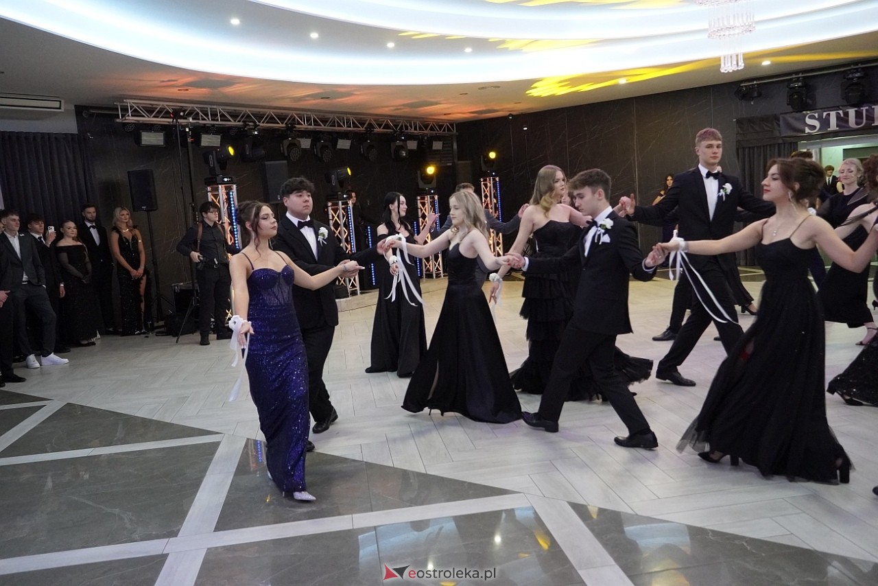 Studniówka III LO w Ostrołęce [4.01.2025] - zdjęcie #322 - eOstroleka.pl