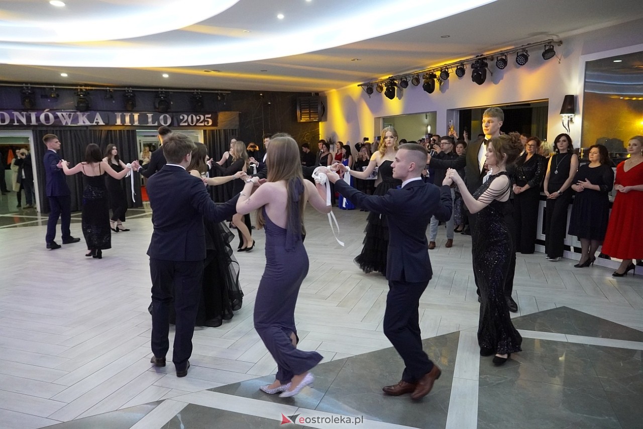 Studniówka III LO w Ostrołęce [4.01.2025] - zdjęcie #319 - eOstroleka.pl